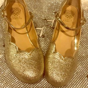 Vince camuto kids gold princess shoe size 3